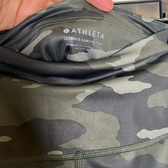 Athleta Ultimate Camo 7/8 Tight Size 1X - Picture 5 of 7